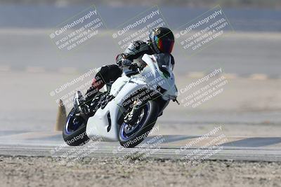 media/Oct-02-2025-Racers Edge (Thu) [[2c91cb6ab3]]/3-B Group/Session 2-Turn 14 (11am)/